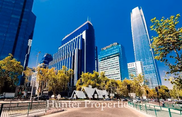 Local Comercial en arriendo en Sanhattan Metro Tobalaba
