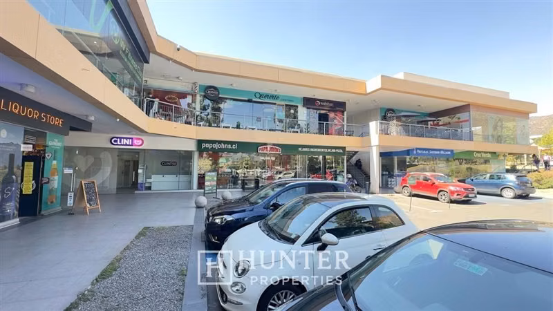 Local Comercial 104 m2, Stripcenter Sn Carlos Apoquindo