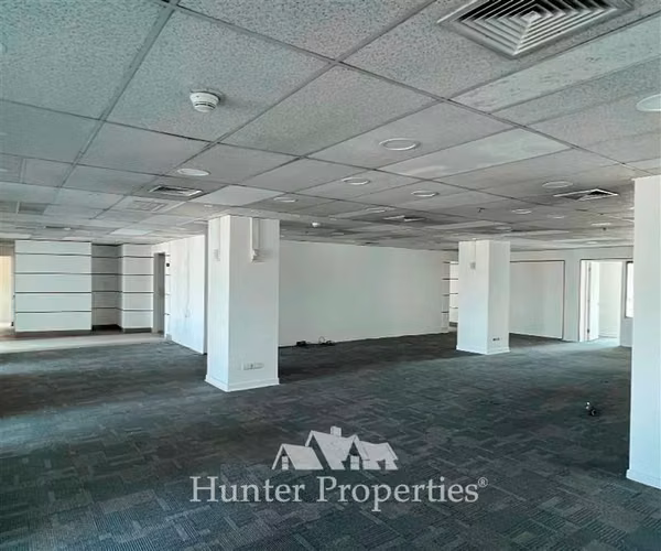 Oficina en arriendo en Las Condes Sanhattan Metro Tobalaba