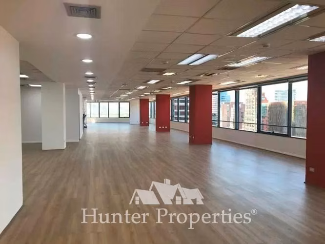 Oficina en arriendo en Las Condes Sanhattan