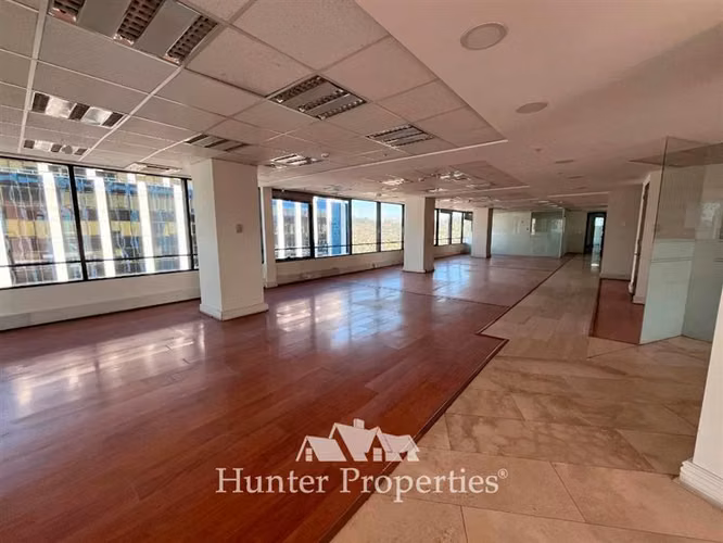 Oficina en arriendo en Las Condes Sanhattan