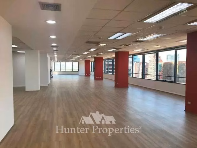 Oficina en arriendo en Las Condes Sanhattan