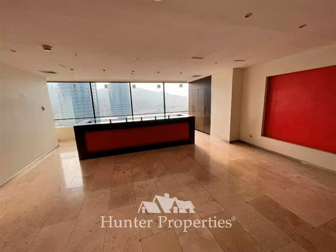 Oficina en arriendo en Las Condes Sanhattan