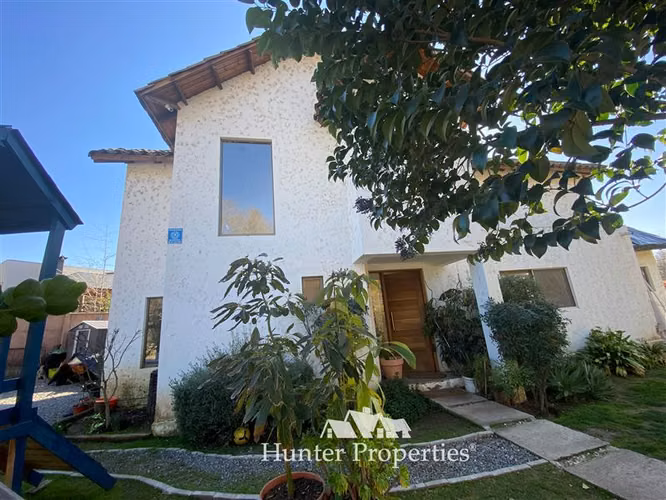 Casa en venta de 5 dorm. en Machalí - La Hacienda - Rancagua