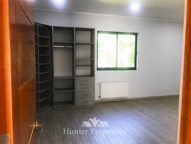 Casa en venta en oferta de 5D 5B de 579 M2 en Unihue Talca