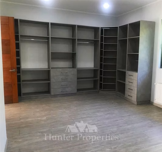 Casa en venta en oferta de 5D 5B de 579 M2 en Unihue Talca