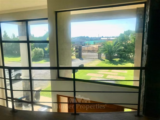 Casa en venta en oferta de 5D 5B de 579 M2 en Unihue Talca