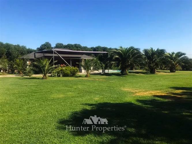 Casa en venta en oferta de 5D 5B de 579 M2 en Unihue Talca