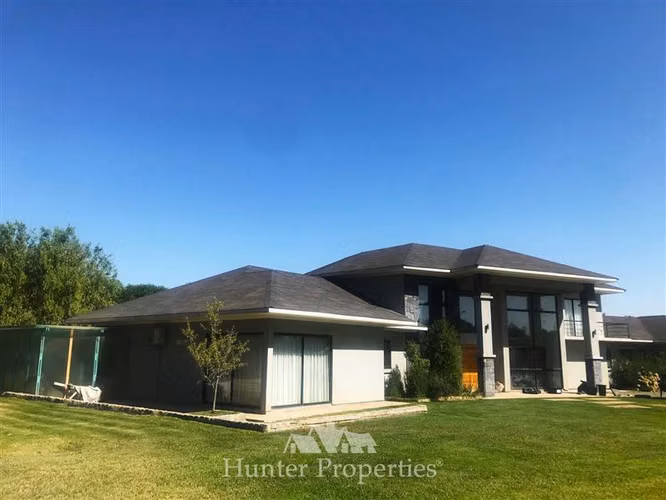 Casa en venta en oferta de 5D 5B de 579 M2 en Unihue Talca