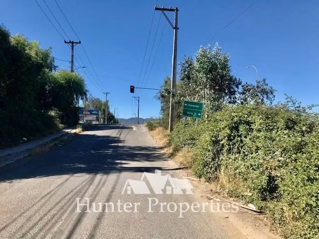 Terreno en oferta, perfil inmobiliario zona universitaria.