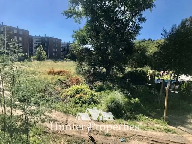 Terreno en oferta, perfil inmobiliario zona universitaria.