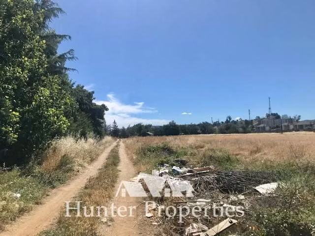 Terreno de perfil inmobiliario 2,2 Ha. Valles del Country