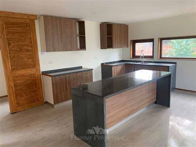 Casa en venta de 4 dorm. en Pichilemu