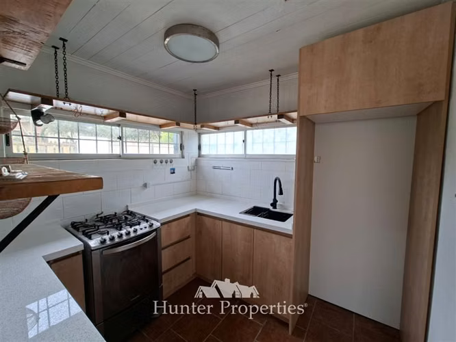 En Venta De 3 Dorm. En Algarrobo