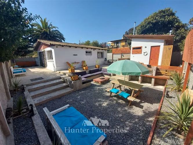 En Venta De 3 Dorm. En Algarrobo
