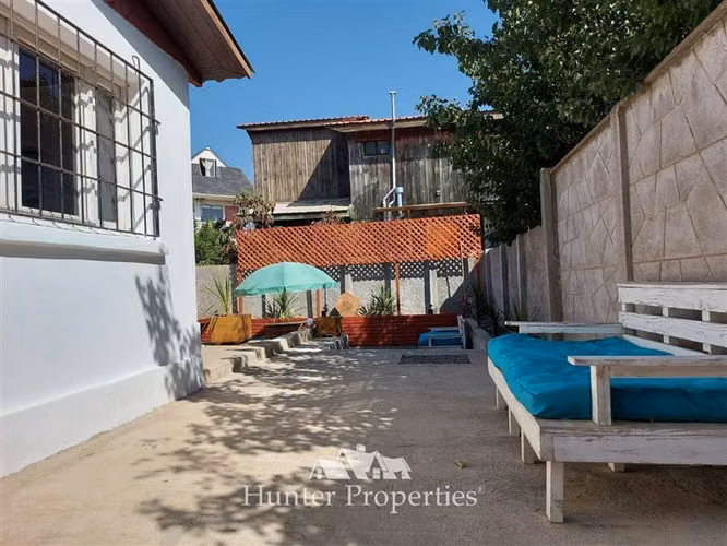 En Venta De 3 Dorm. En Algarrobo