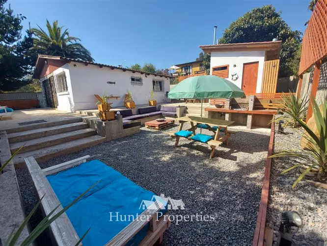 En Venta De 3 Dorm. En Algarrobo