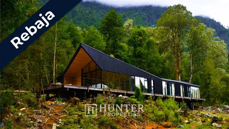 Parcela- casa boutique en venta, orilla Río Puelo, Cochamó