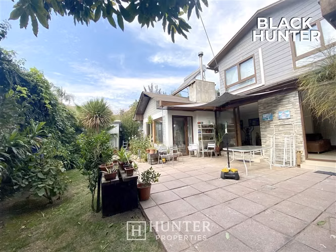 Casa venta de 4 dorm piscina en La Reina Príncipe de Gales