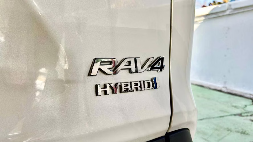 Toyota RAV4 2.5 XLE PLUS HYBRID 4X2 CVT AT 5P (2021)