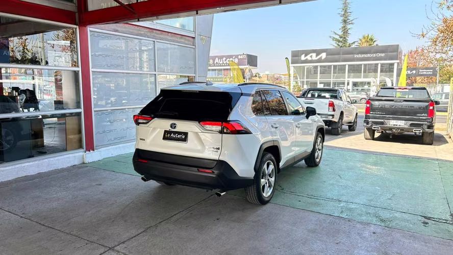 Toyota RAV4 2.5 XLE PLUS HYBRID 4X2 CVT AT 5P (2021)