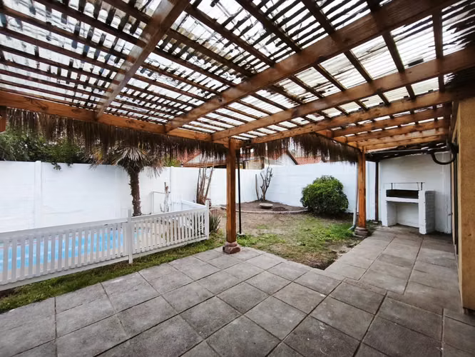 Casa Remodelada con Piscina (3D-2B) Peñaflor - Imagen 5