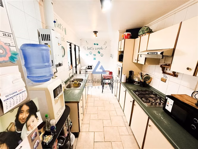 Hermosa Casa 4D con piscina a pasos de 4 Esquinas tasada