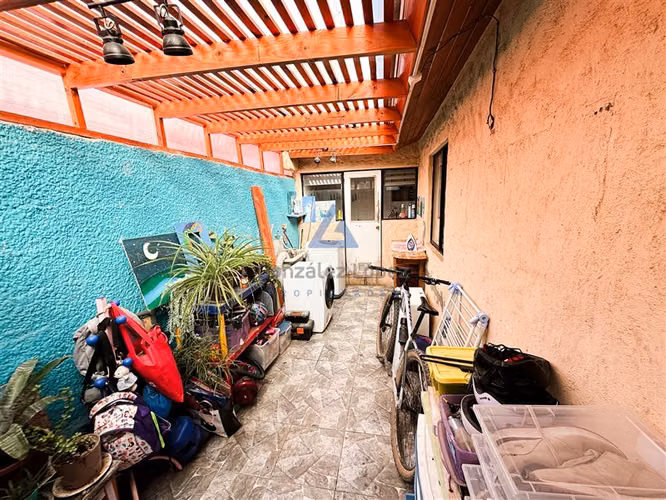 Hermosa Casa 4D con piscina a pasos de 4 Esquinas tasada
