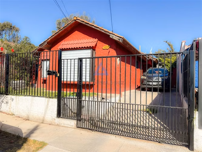 Hermosa Casa 4D con piscina a pasos de 4 Esquinas tasada