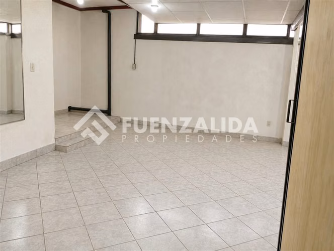 Casa en venta de 3 dorm. Metro Laguna Sur. Pudahuel
