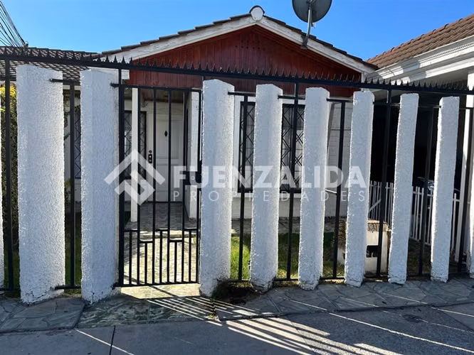 Casa en venta de 3 dorm. en Pudahuel