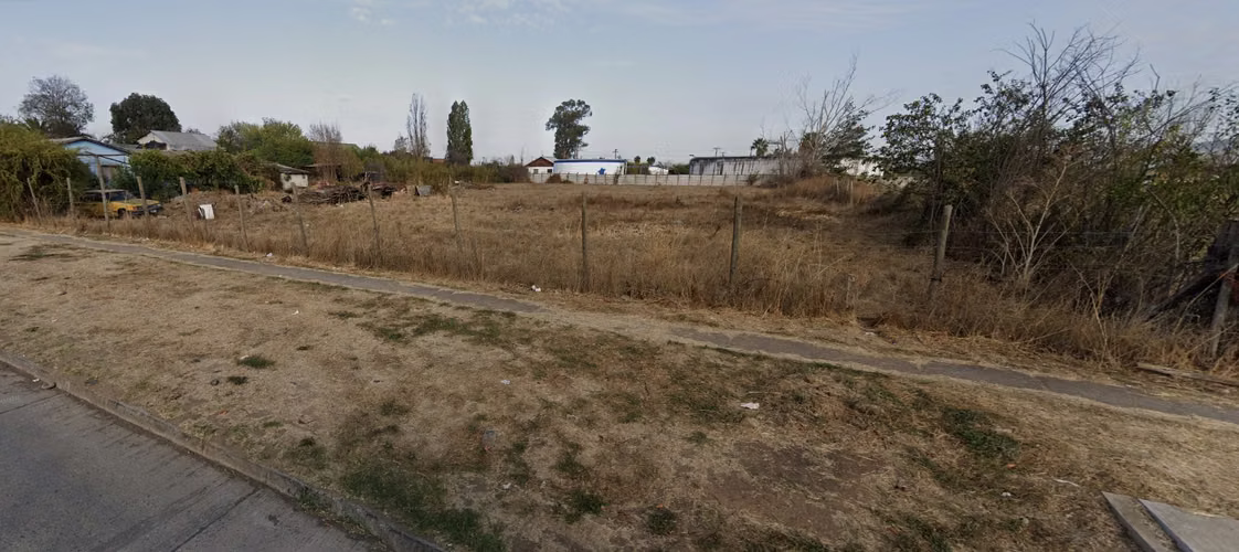 SE VENDE TERRENO CON CASA INCLUIDA
