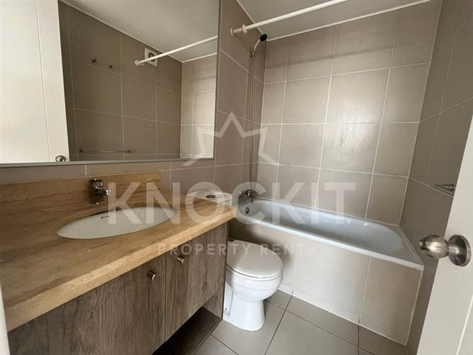 Arriendo Departamento con Balcón 2D2B Estacion Central
