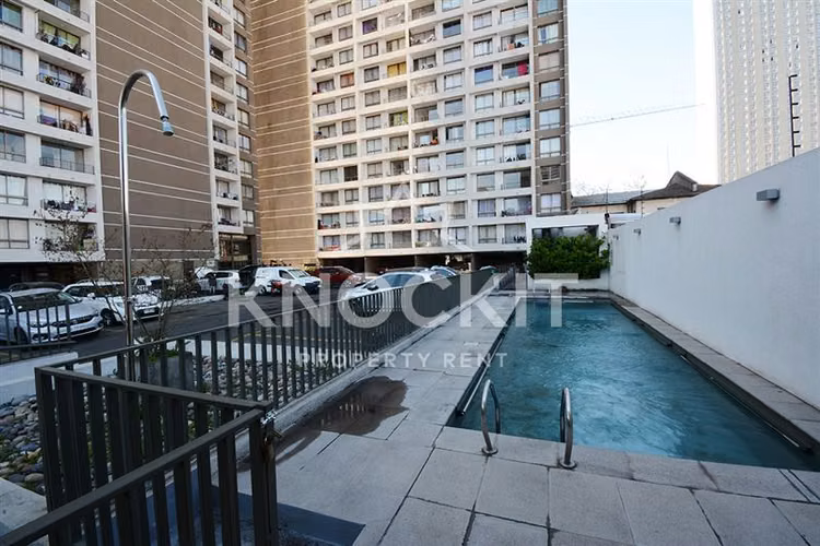 Arriendo Departamento con Balcón 2D2B Estacion Central
