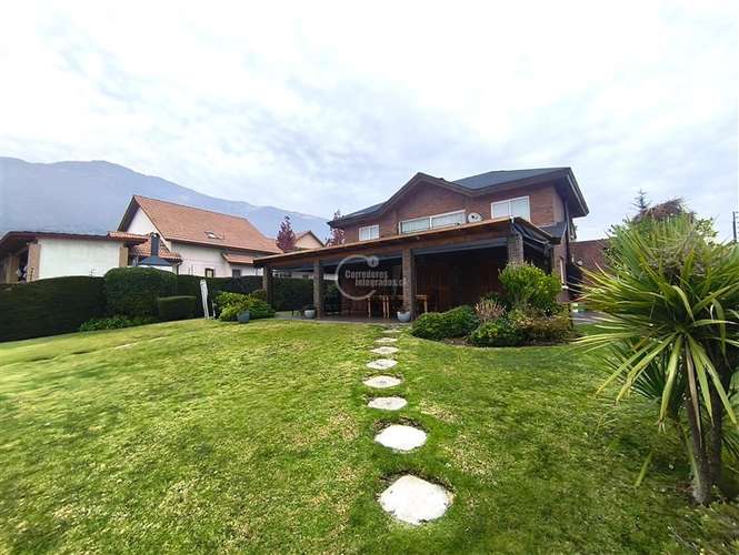 Con opcion de arriendo. 5 dorm. 5 Baños. Altos de Macul - Imagen 3