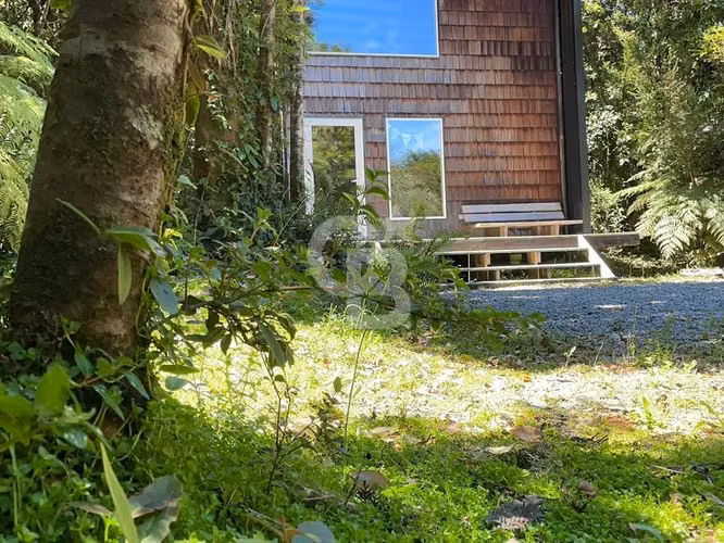 Casa del Bosque a minutos de la Ciudad!