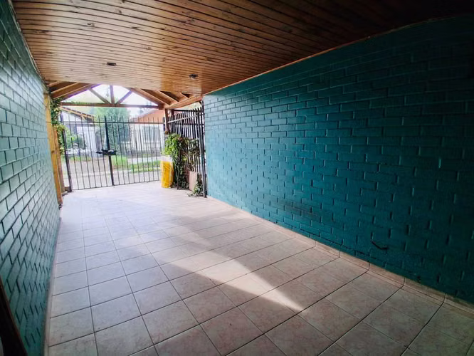 Encantadora Casa con Excelente Conectividad (164230)