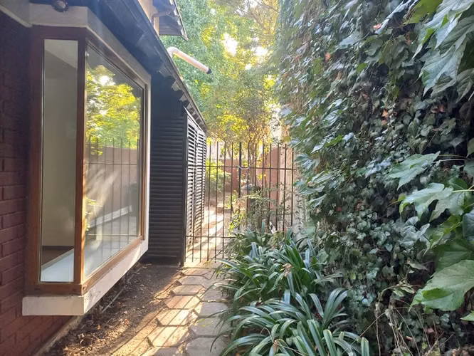 Vende Casa Remodelada 7 Dormitorios 4B 4E Piscina. La Reina