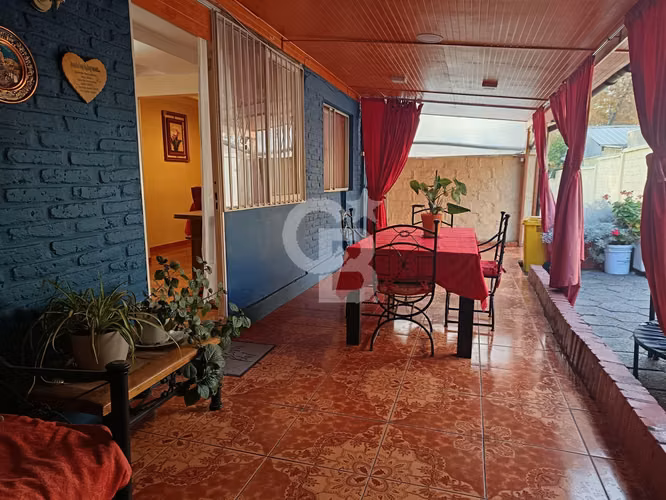 Casa con amplio terreno  sector Vital Apoquindo