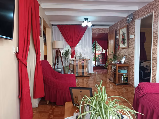 Casa con amplio terreno  sector Vital Apoquindo