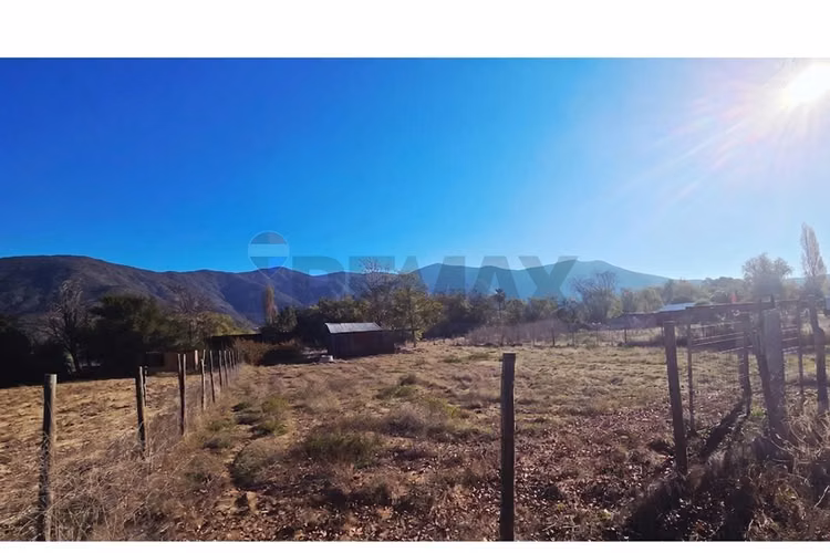Vendo sitio de 1230 mts. 2, con rol propio
