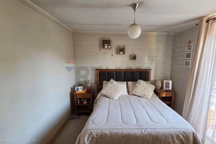 Venta casa de 2 pisos en maipú