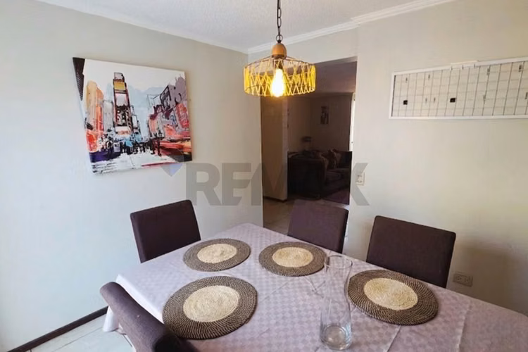 Venta casa de 2 pisos en maipú
