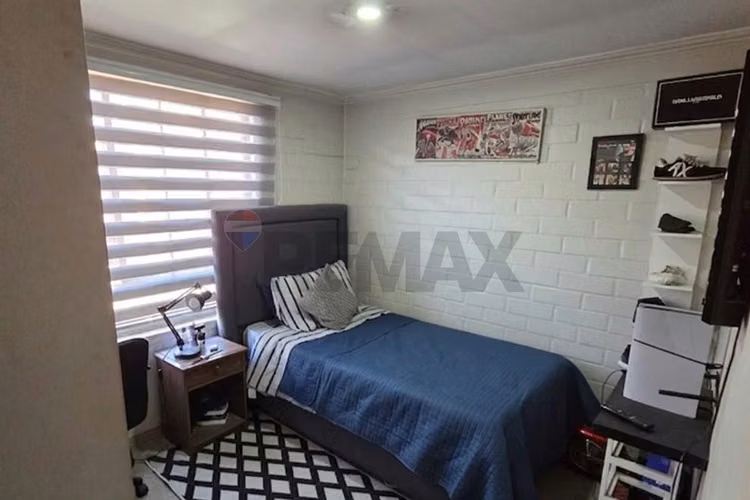 Venta casa de 2 pisos en maipú