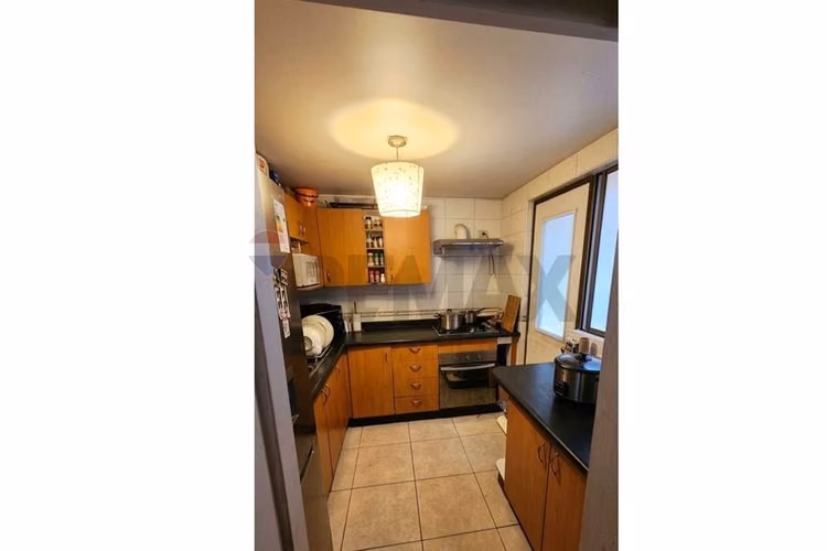Venta casa de 2 pisos en maipú