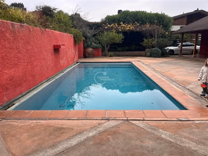 Casa en venta de 8 dorm. en Santo Domingo