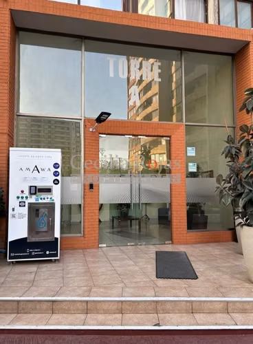 SE ARRENDA Amplio Depto de 3 Dormitorios y 2 Baños a Pasos de Metro Macul – ¡Con Estacionamiento!