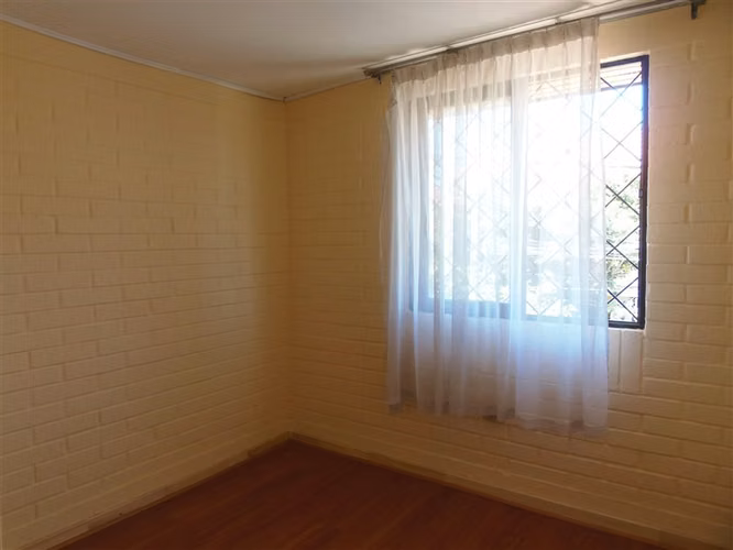 Casa en arriendo de 4 dorm. en Maipú