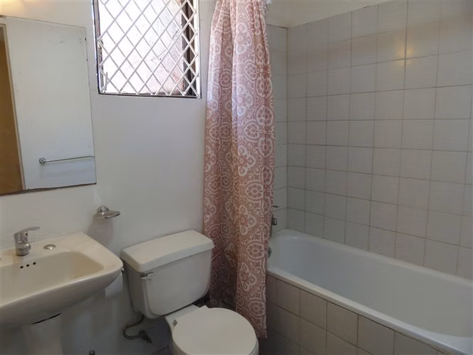 Casa en arriendo de 4 dorm. en Maipú