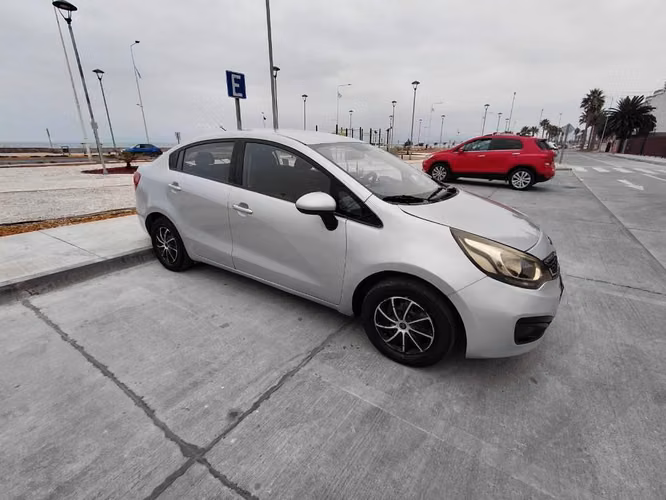 Kia río 4 2015